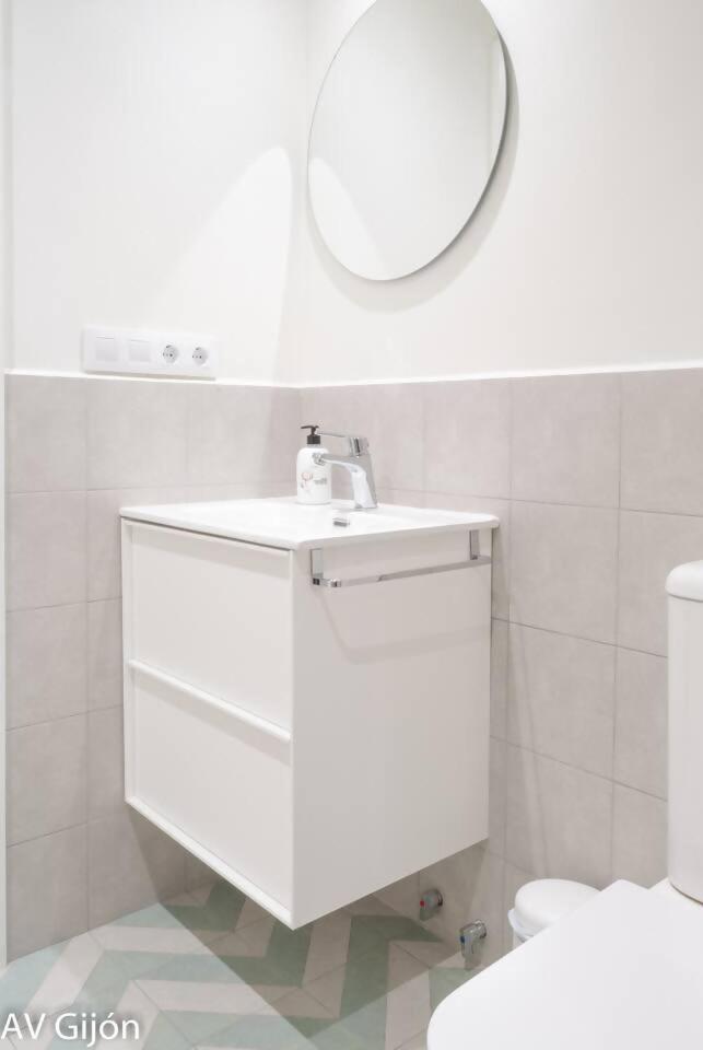 Apartamento La Playa 17 ヒホン エクステリア 写真