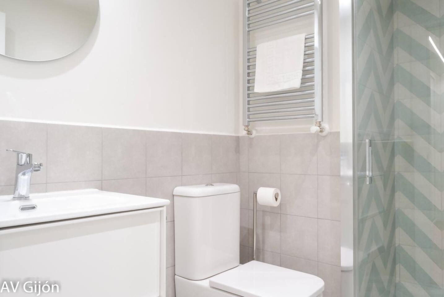 Apartamento La Playa 17 ヒホン エクステリア 写真